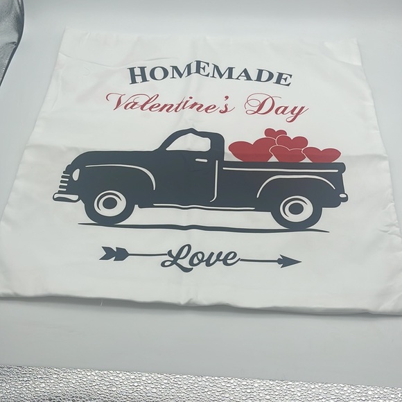 Valentine’s Day Pillow Cover 18 x 18 Homemade Vintage Truck NEW - Picture 2 of 4